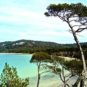  Appartement Ile De : T3 Climatise Vue France